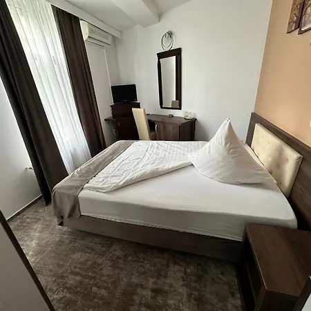 Hotel Neon 3*