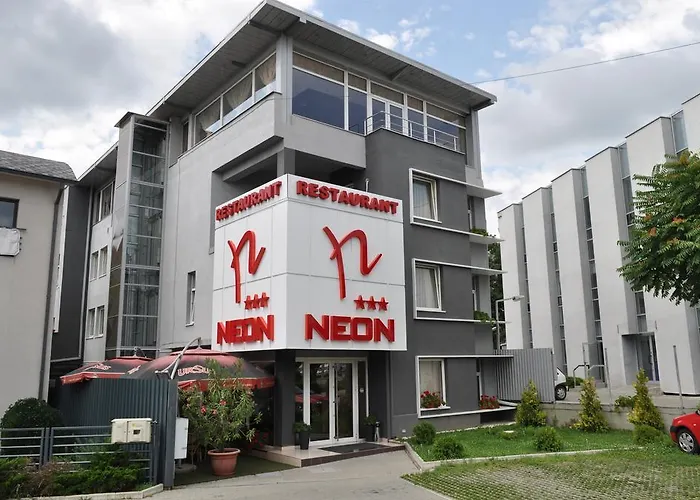 فندق Neon