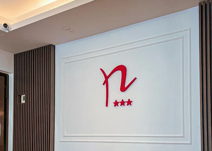 Neon فندق تيميشورا